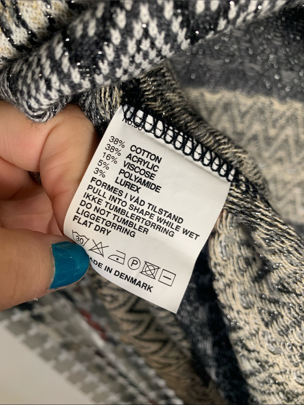 Skovhuus Zigzag Knit Poncho in Black and Cream - Picture 4 of 5